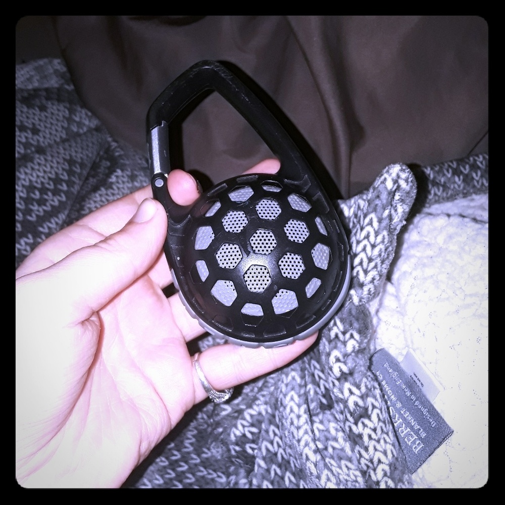 BLUETOOTH SPEAKER